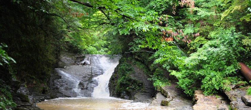 Водопад «Райское наслаждение» в Лоо